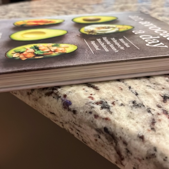 An avocado a day cookbook - Picture 5 of 11